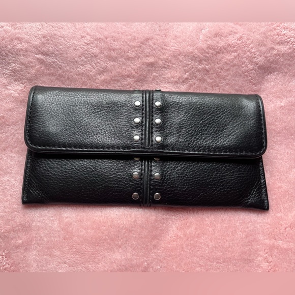 Michael Kors Handbags - 🖤Michael Kors Wallet 🖤